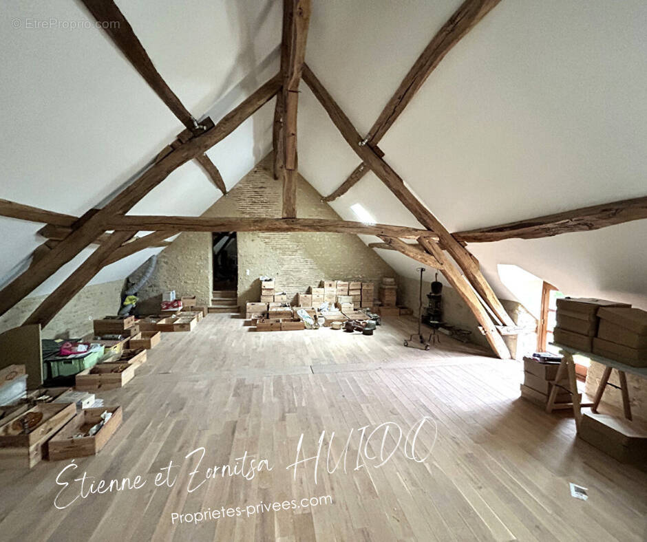 Maison à LA CHAPELLE-SAINT-LAURIAN