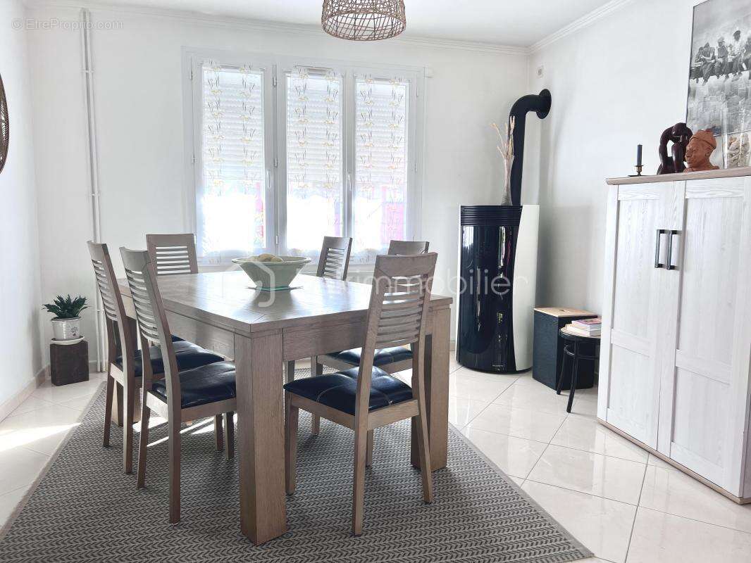 Maison à LES NOES-PRES-TROYES