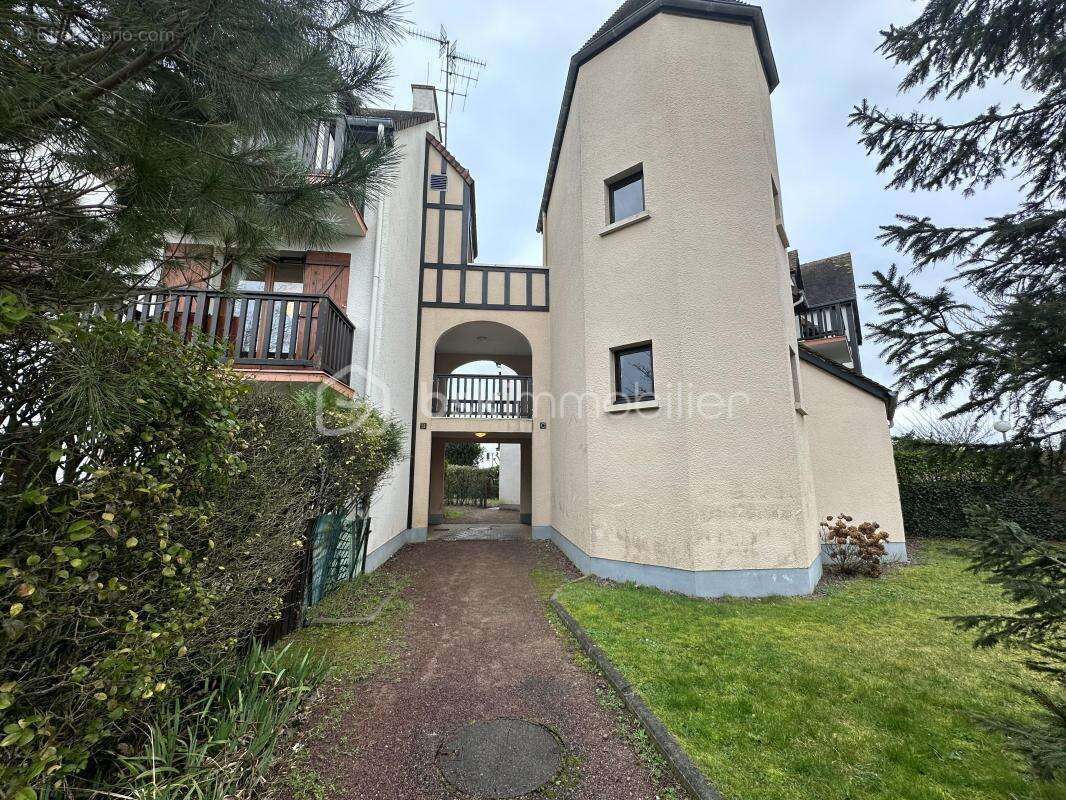 Appartement à VARAVILLE