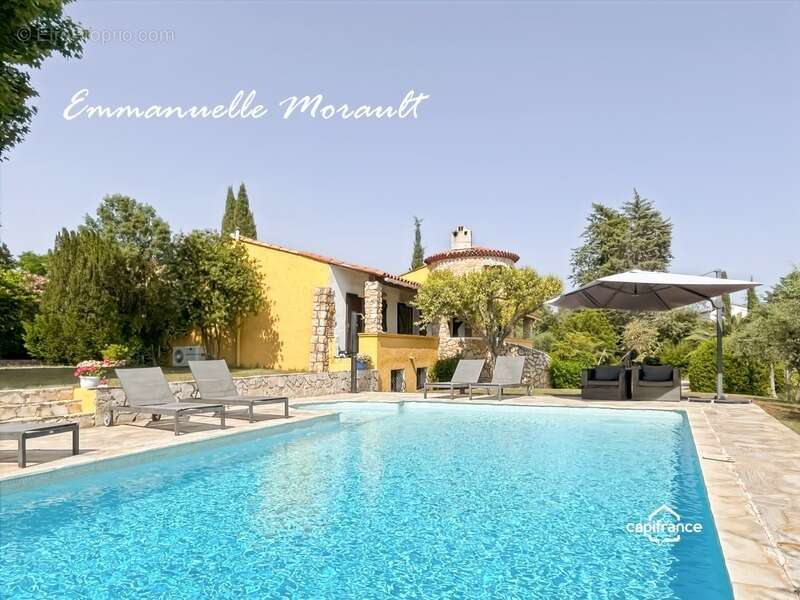 Maison à BAGNOLS-EN-FORET