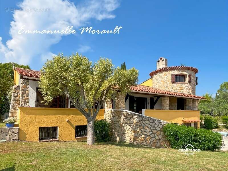 Maison à BAGNOLS-EN-FORET