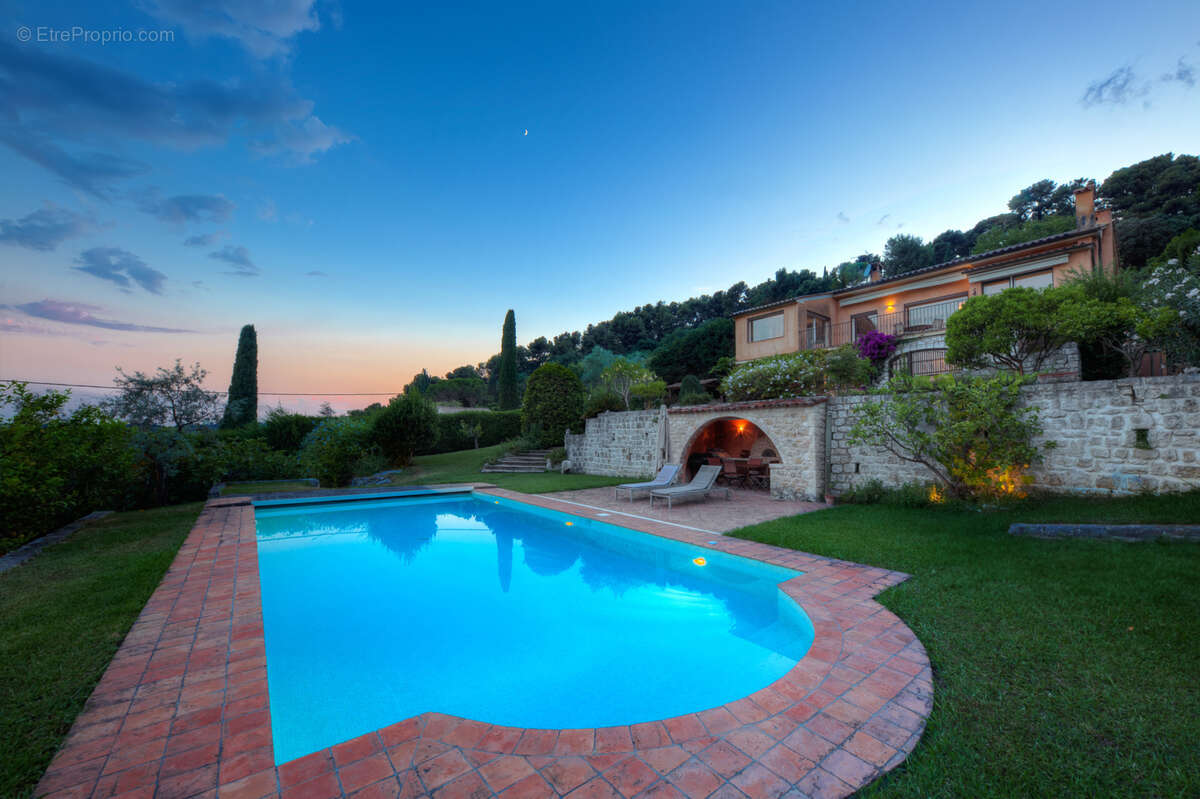 Maison à LA COLLE-SUR-LOUP