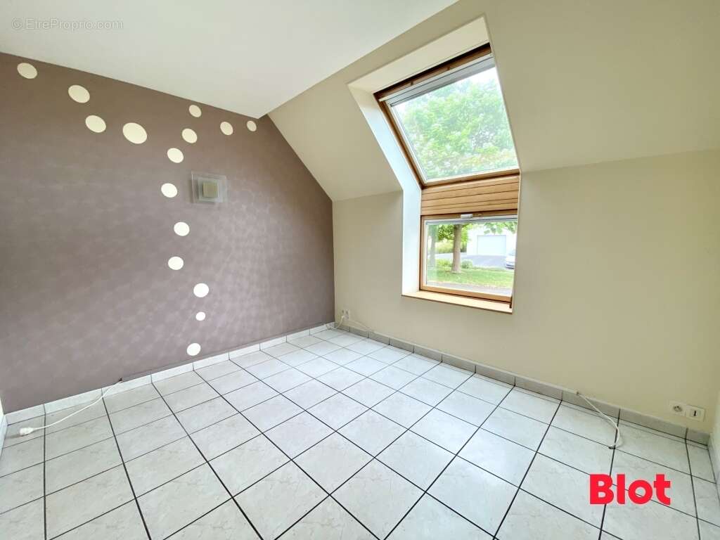 Maison à SAINT-MEEN-LE-GRAND