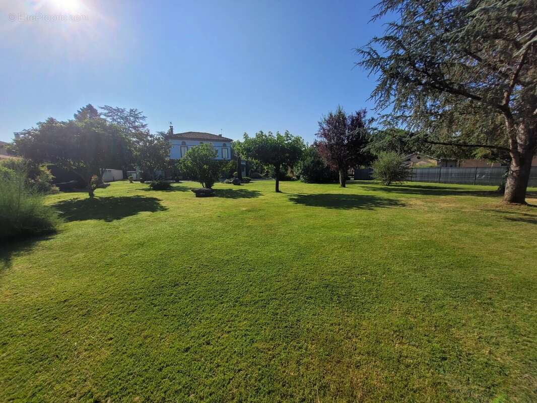 Maison à SAINT-SULPICE