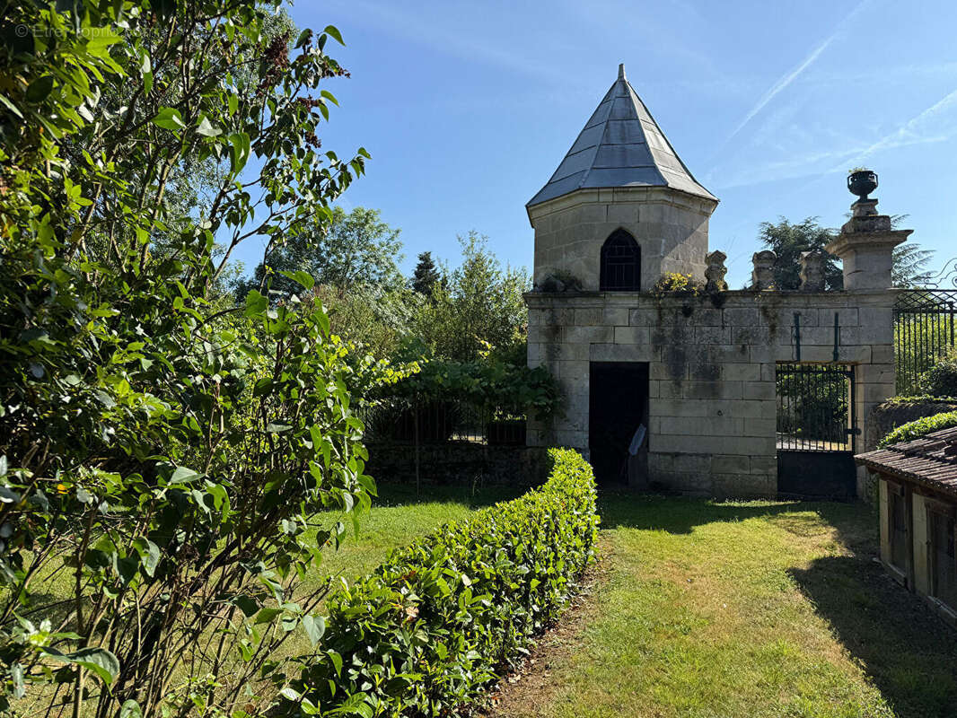 Maison à NIEUIL-L&#039;ESPOIR