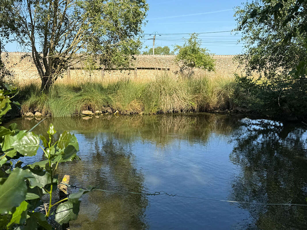 Maison à NIEUIL-L&#039;ESPOIR