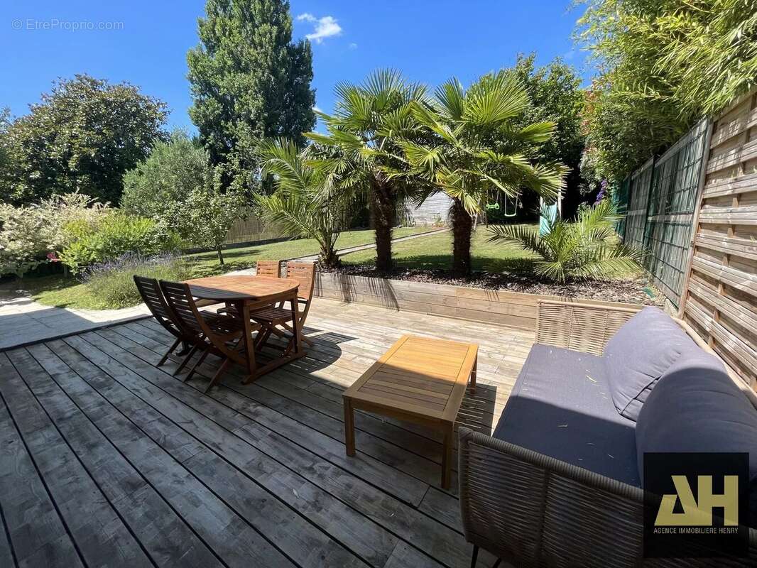 Maison à LE RELECQ-KERHUON