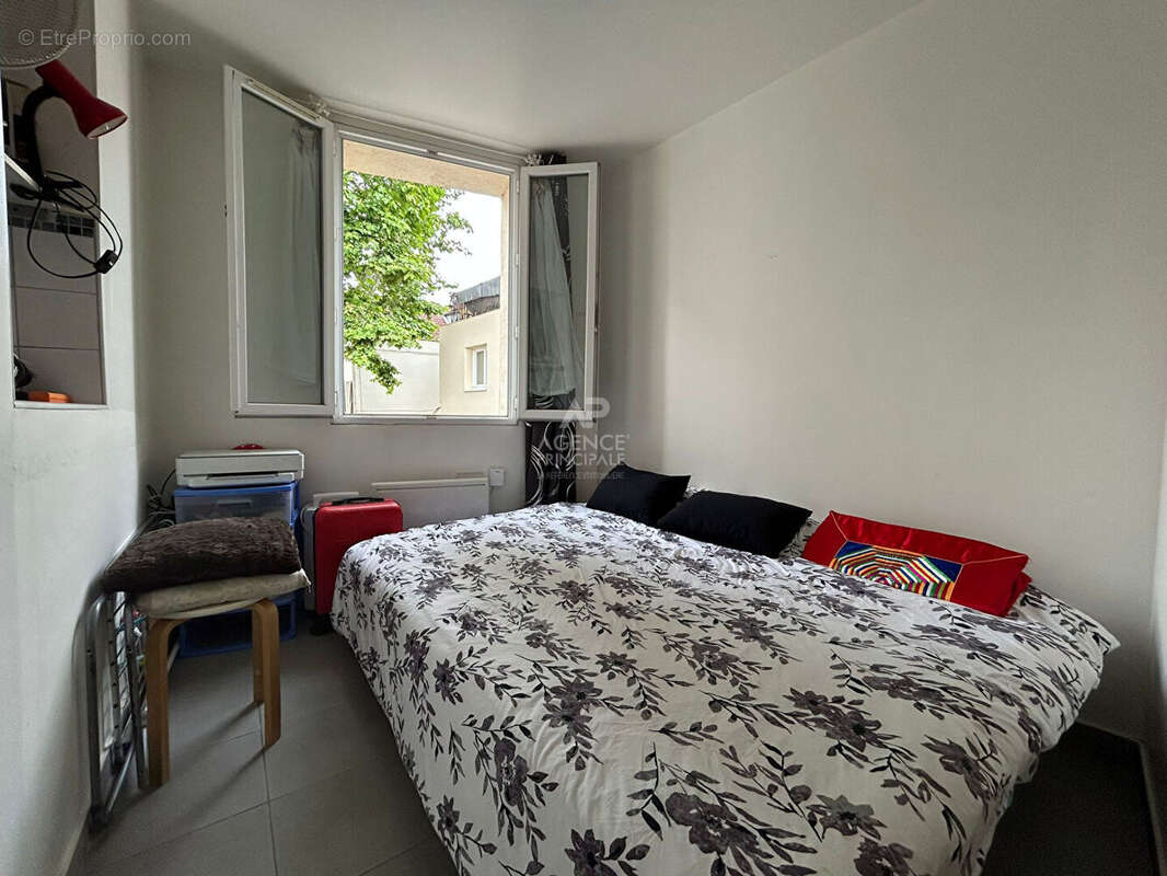 Maison à CHANTELOUP-LES-VIGNES