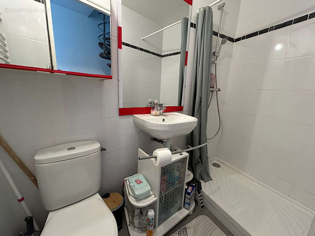 Maison à CHANTELOUP-LES-VIGNES