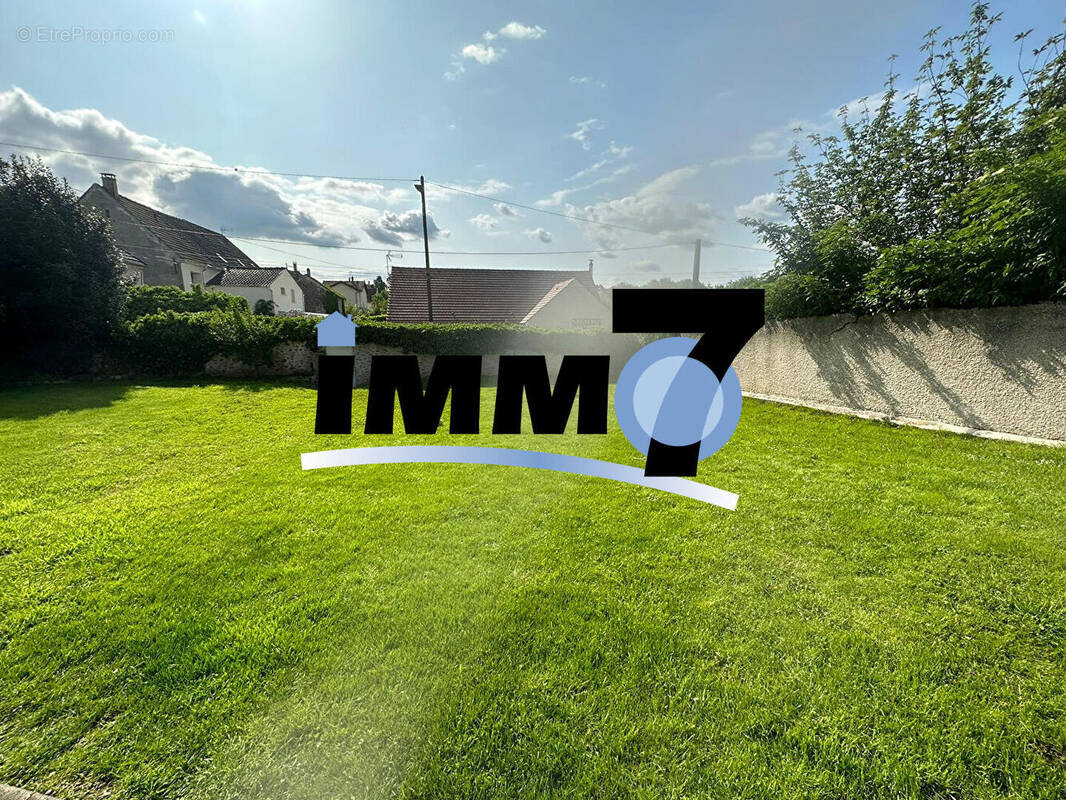 Terrain à LA FERTE-SOUS-JOUARRE