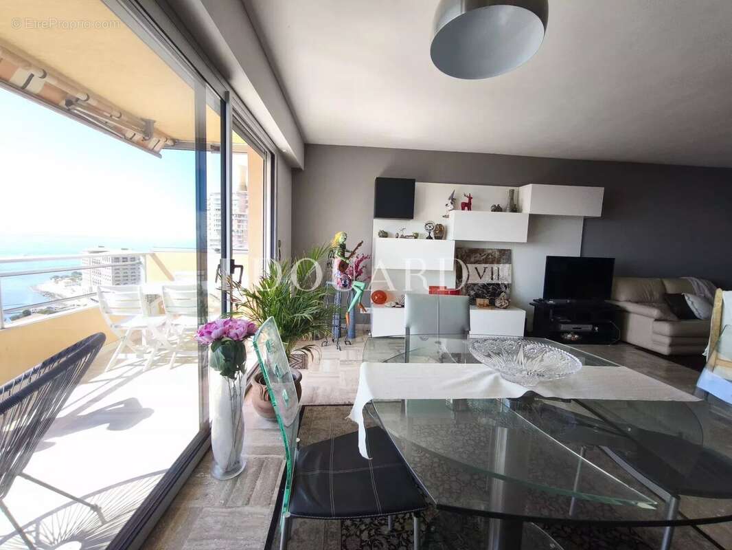 Appartement à ROQUEBRUNE-CAP-MARTIN