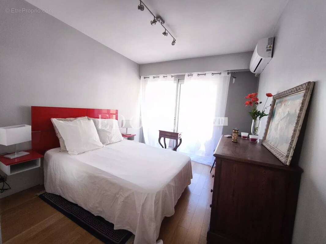 Appartement à ROQUEBRUNE-CAP-MARTIN