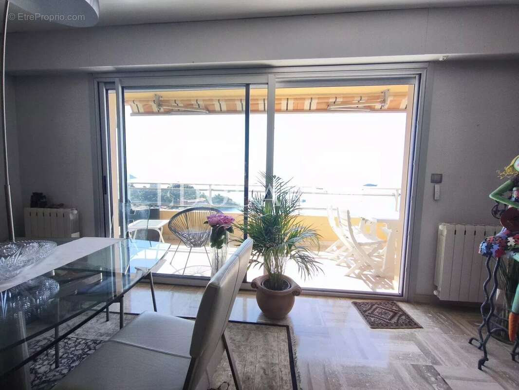 Appartement à ROQUEBRUNE-CAP-MARTIN