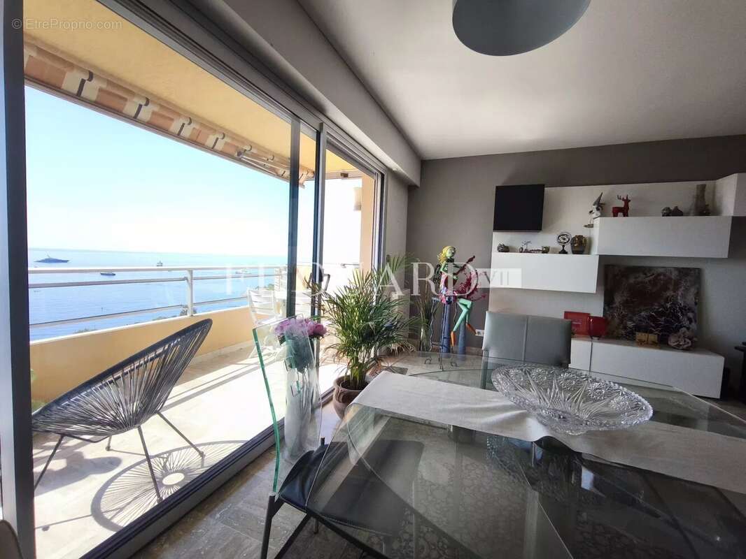 Appartement à ROQUEBRUNE-CAP-MARTIN