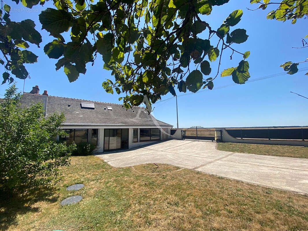 Maison à NEUVILLE-AUX-BOIS