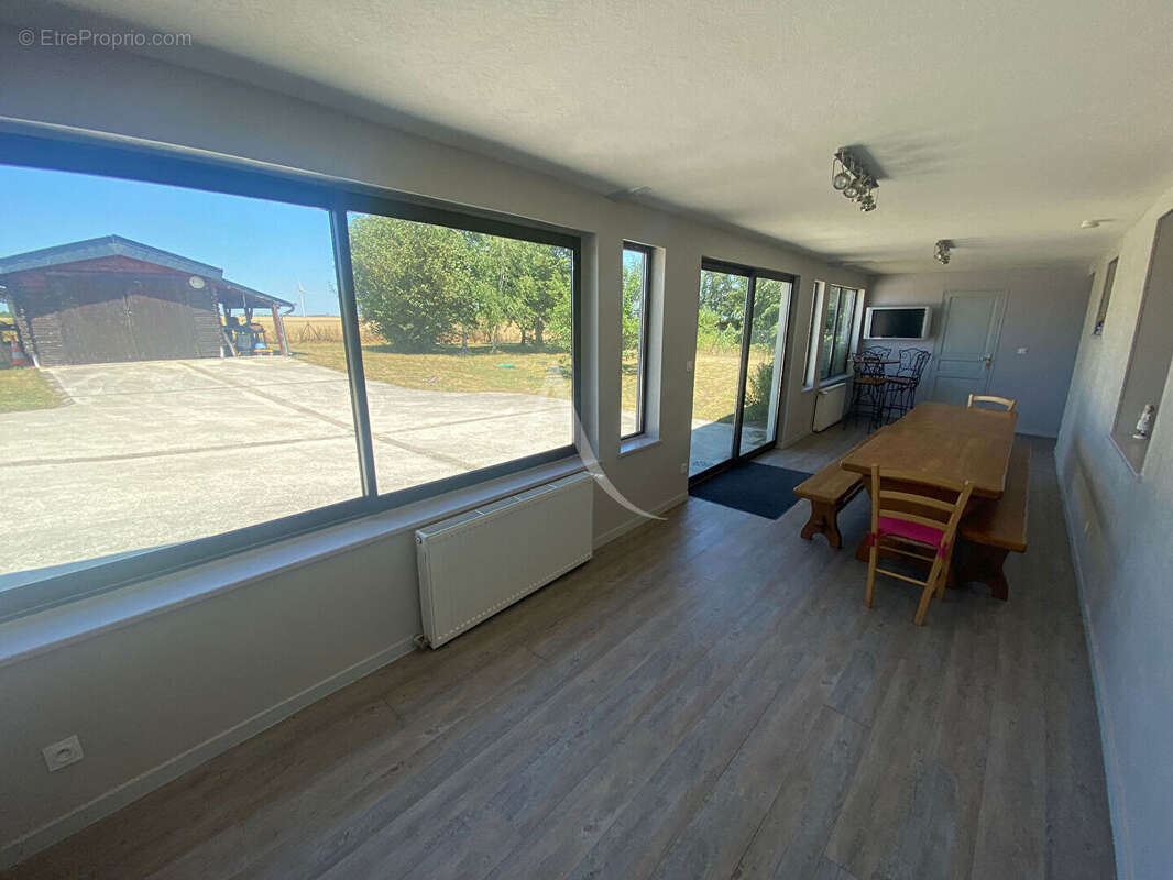 Maison à NEUVILLE-AUX-BOIS