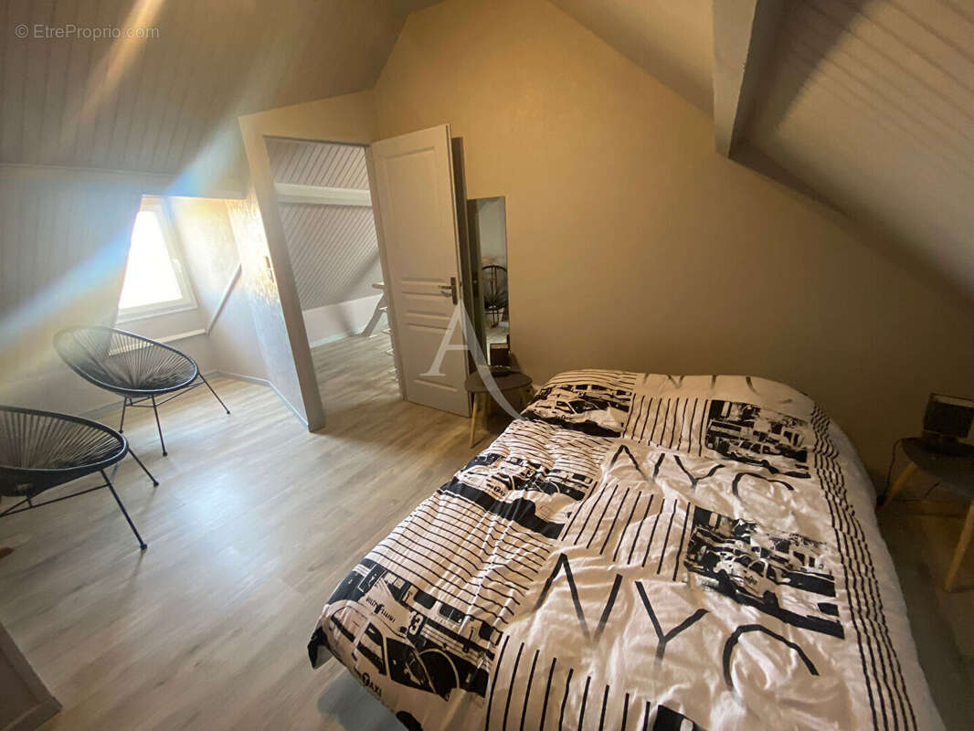 Maison à NEUVILLE-AUX-BOIS