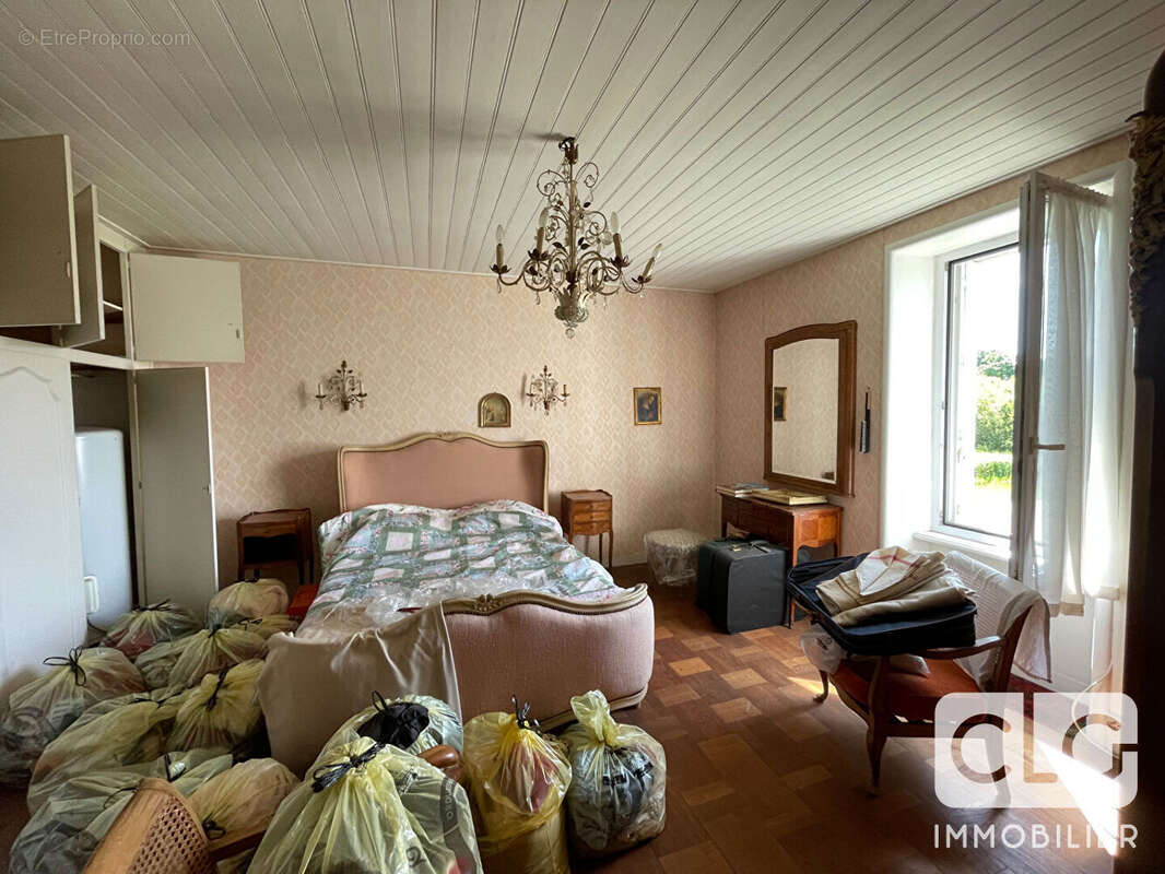 Maison à SAINT-JEAN-TROLIMON