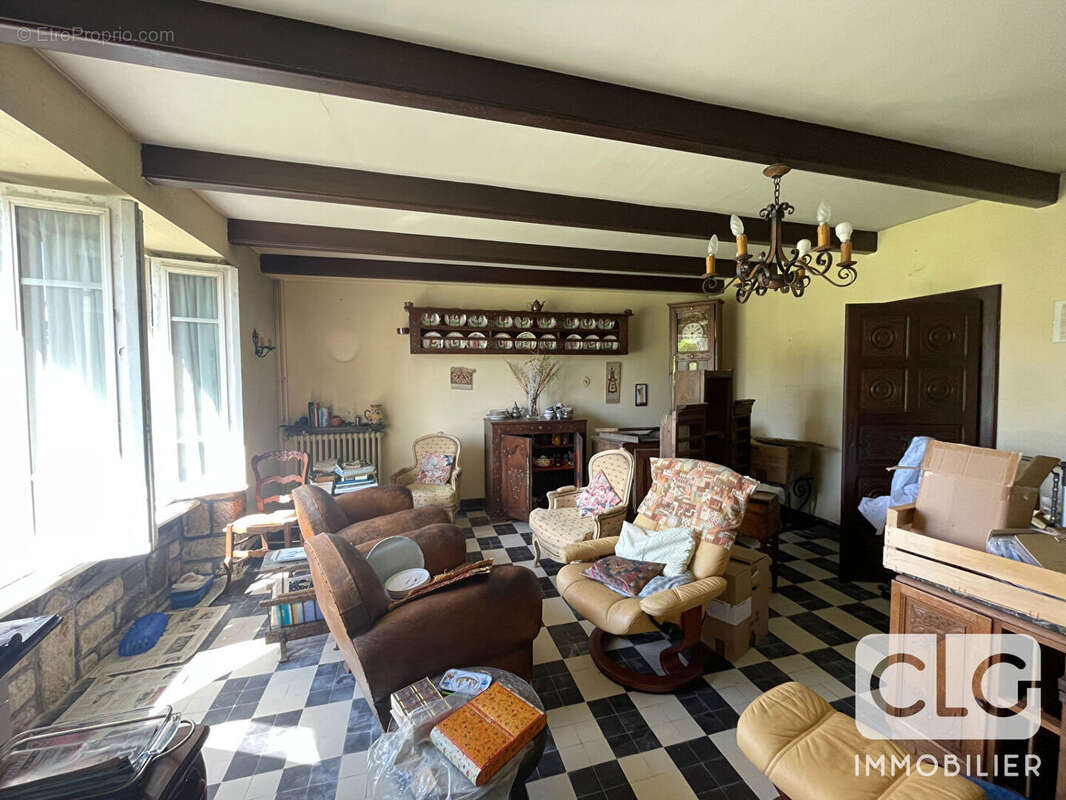 Maison à SAINT-JEAN-TROLIMON