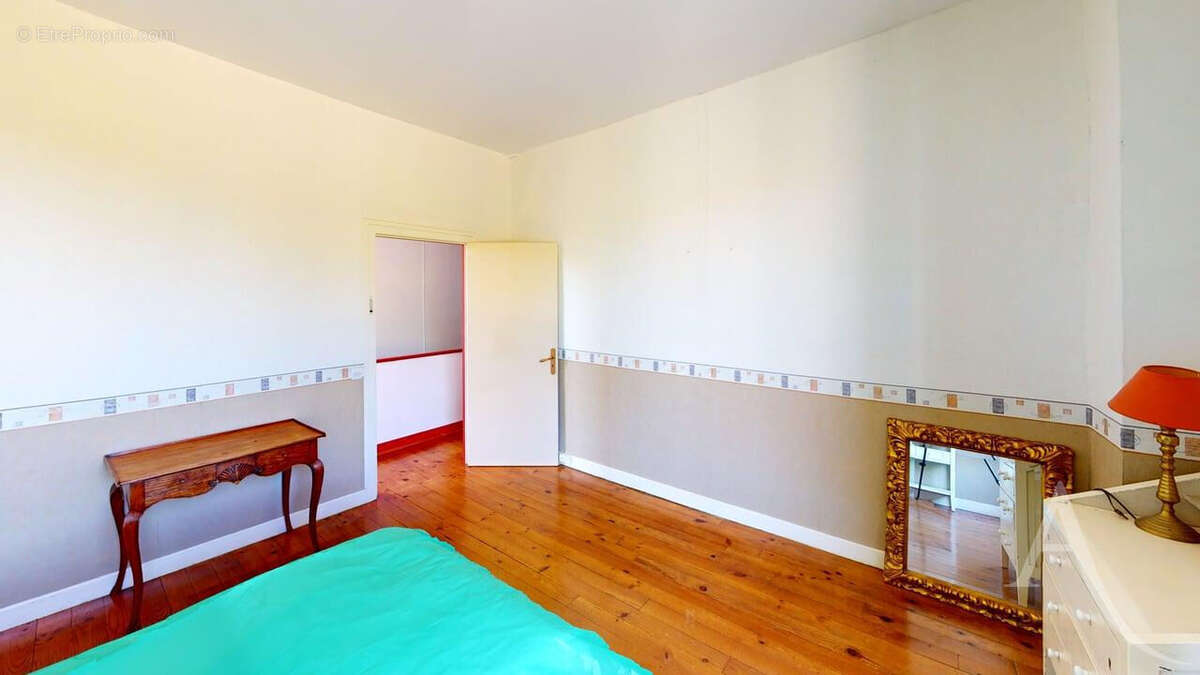 Maison à BOUGES-LE-CHATEAU