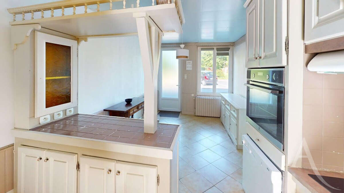 Maison à BOUGES-LE-CHATEAU