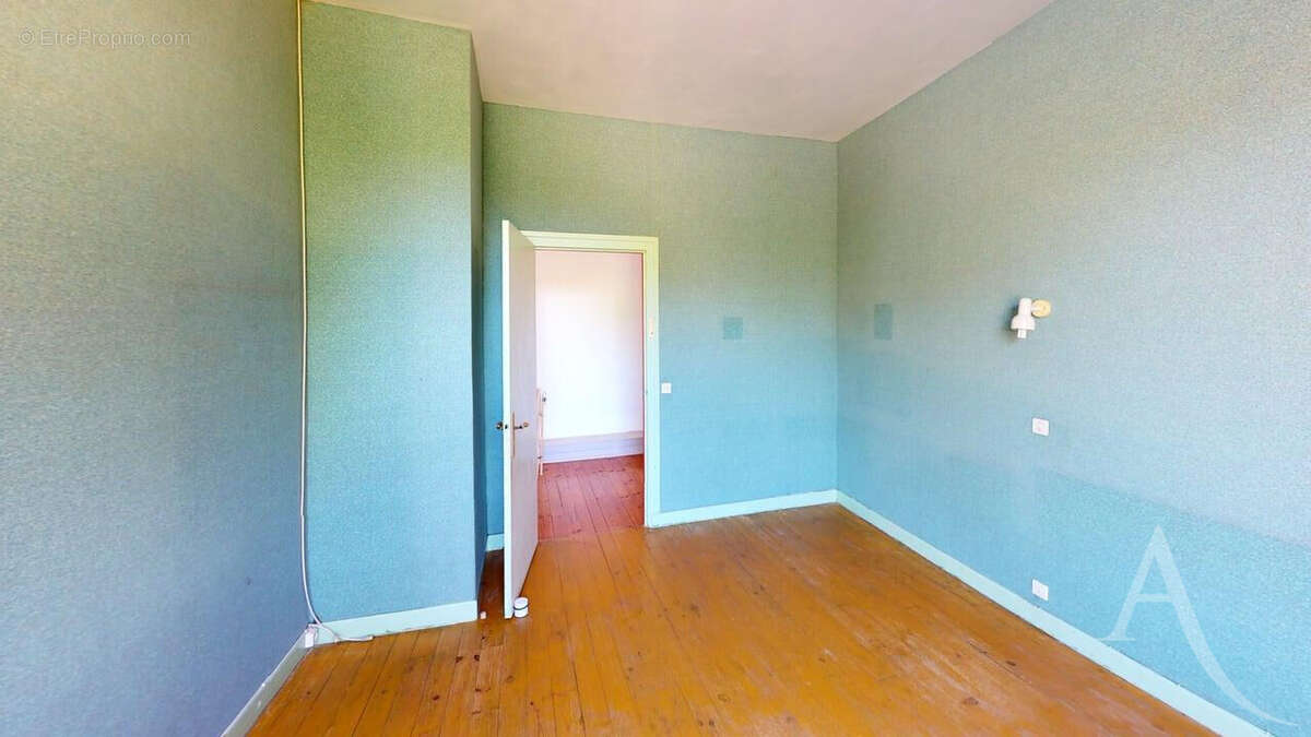 Maison à BOUGES-LE-CHATEAU