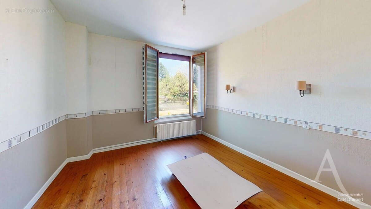 Maison à BOUGES-LE-CHATEAU