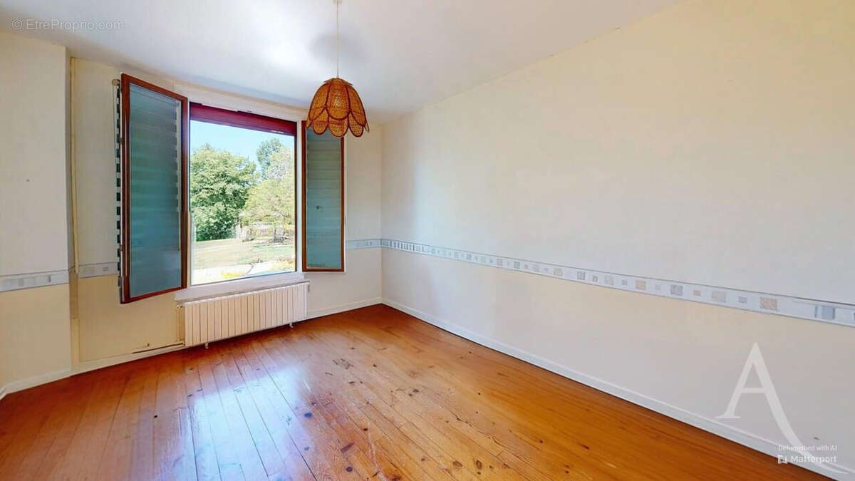 Maison à BOUGES-LE-CHATEAU