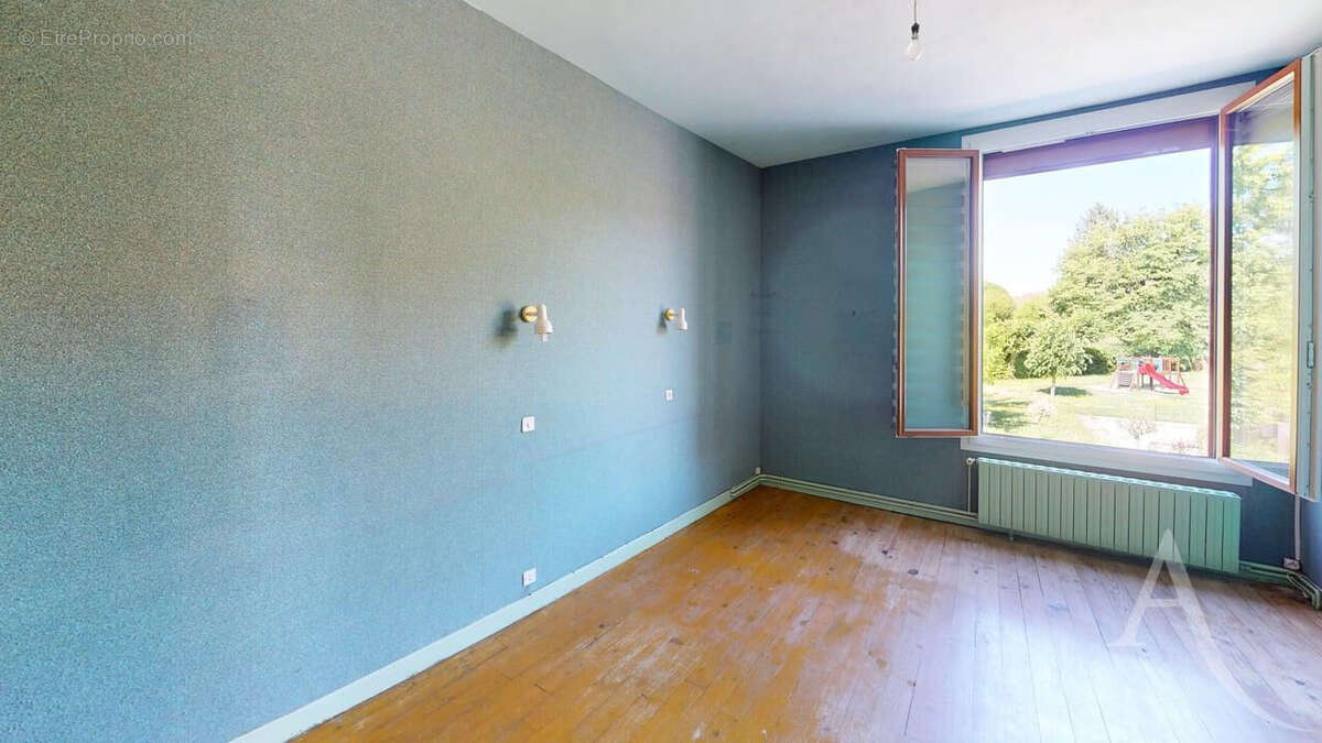 Maison à BOUGES-LE-CHATEAU