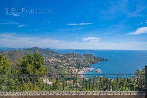 Maison à THEOULE-SUR-MER