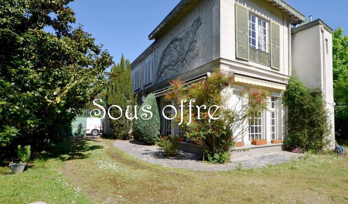 Maison à CROISSY-SUR-SEINE