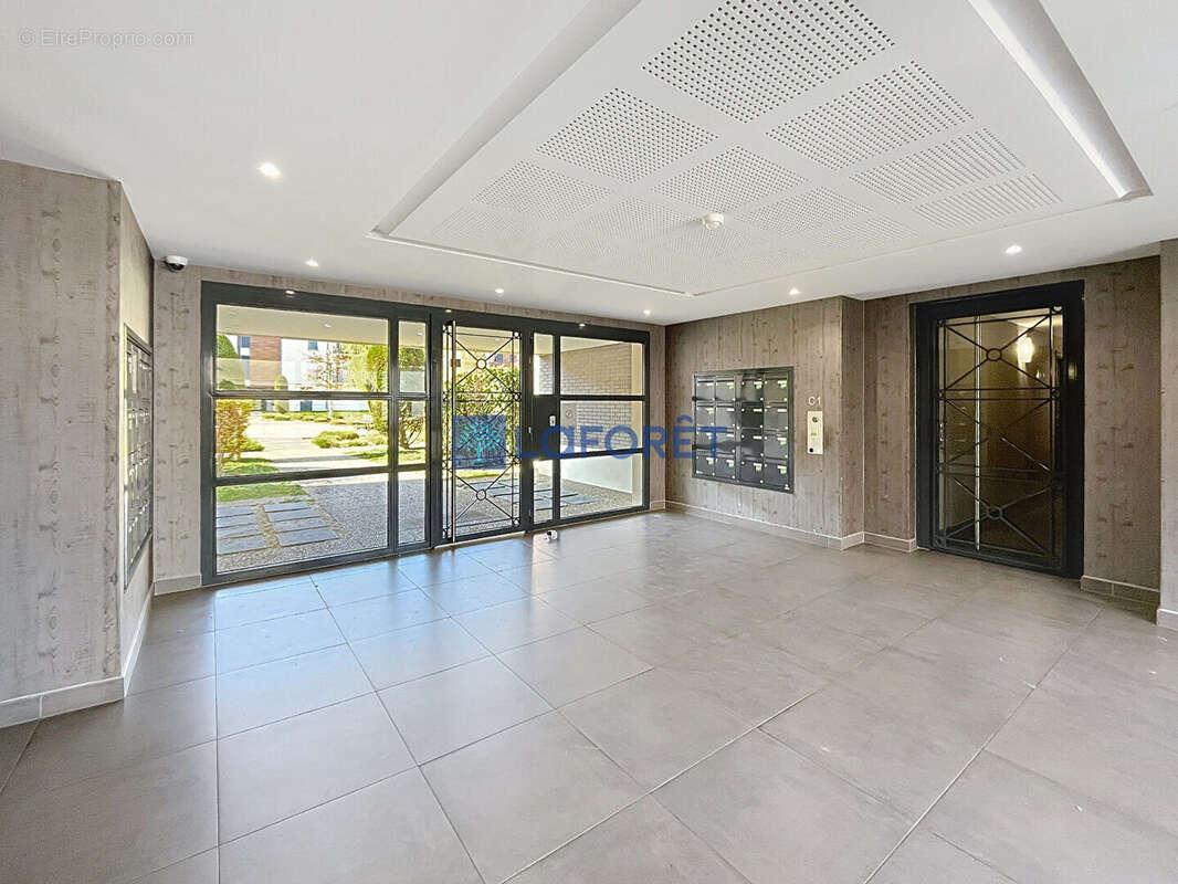 Appartement à SAINT-PIERRE-DU-PERRAY