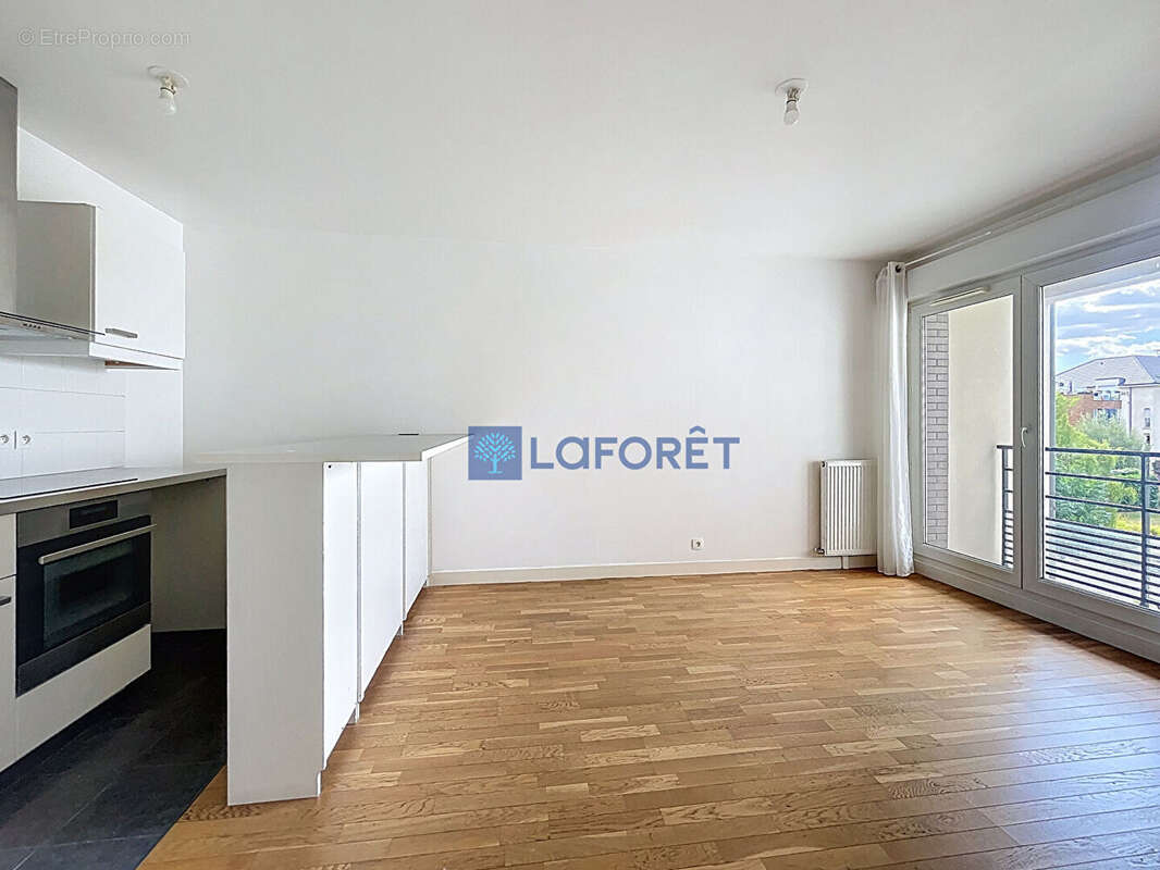 Appartement à SAINT-PIERRE-DU-PERRAY