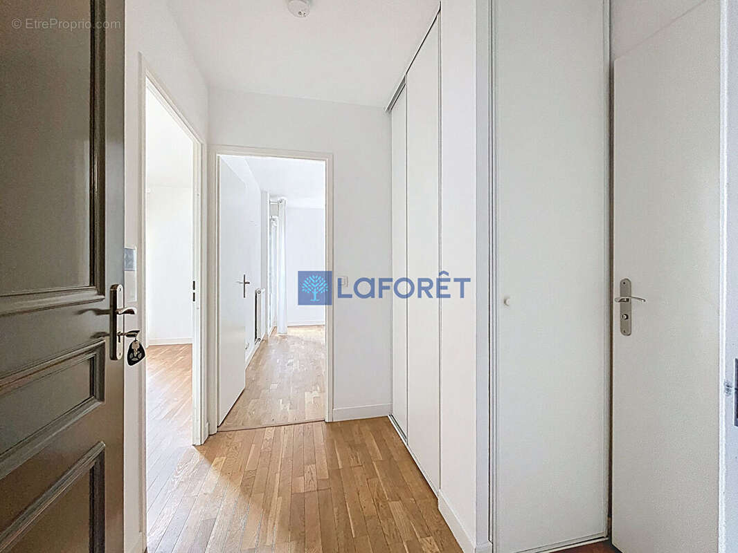 Appartement à SAINT-PIERRE-DU-PERRAY