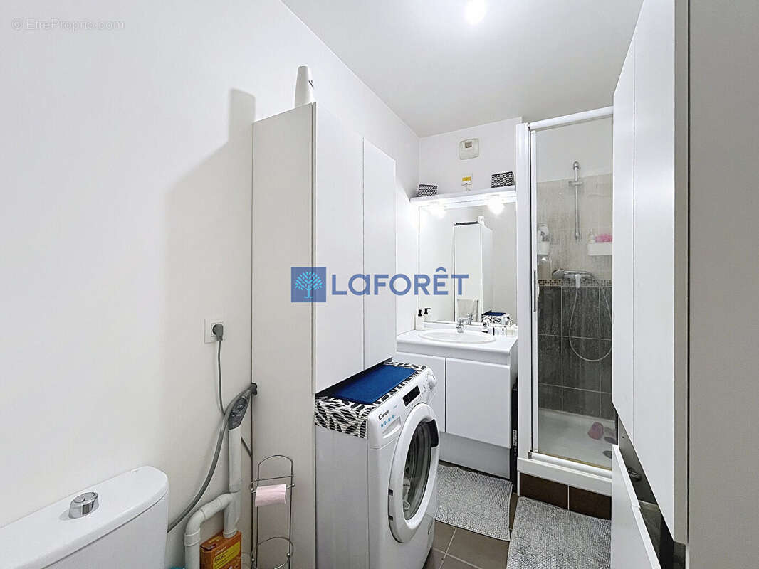 Appartement à SAINT-PIERRE-DU-PERRAY