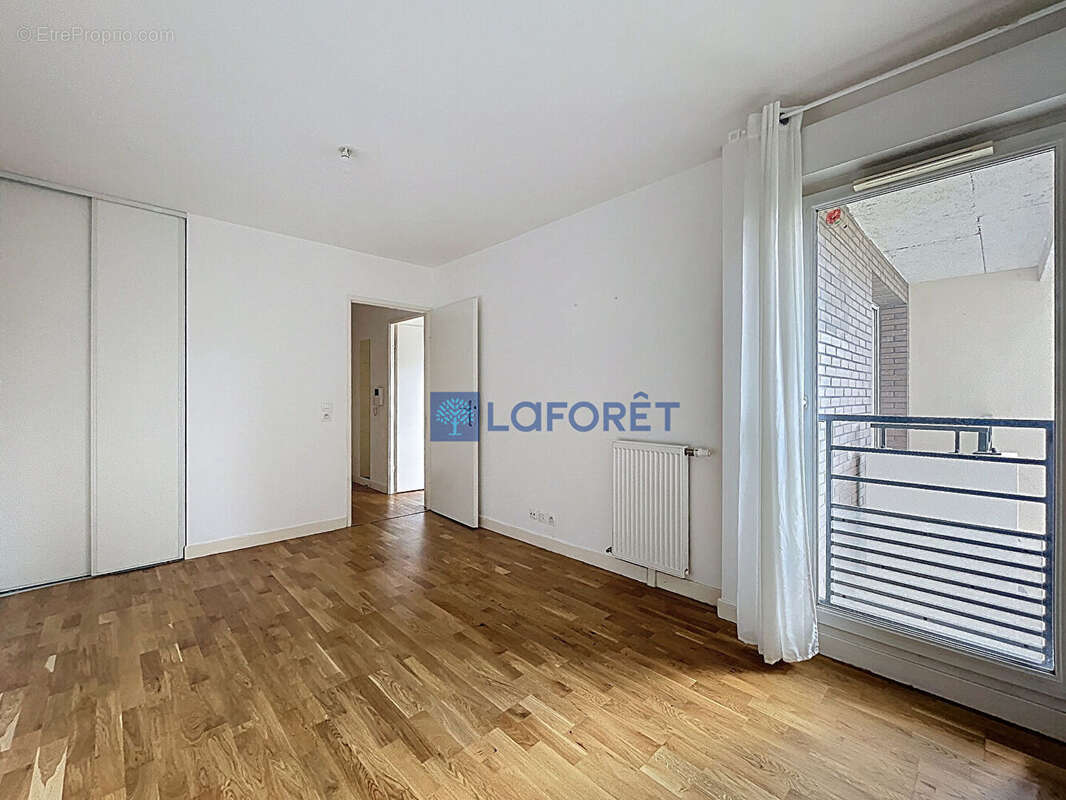 Appartement à SAINT-PIERRE-DU-PERRAY