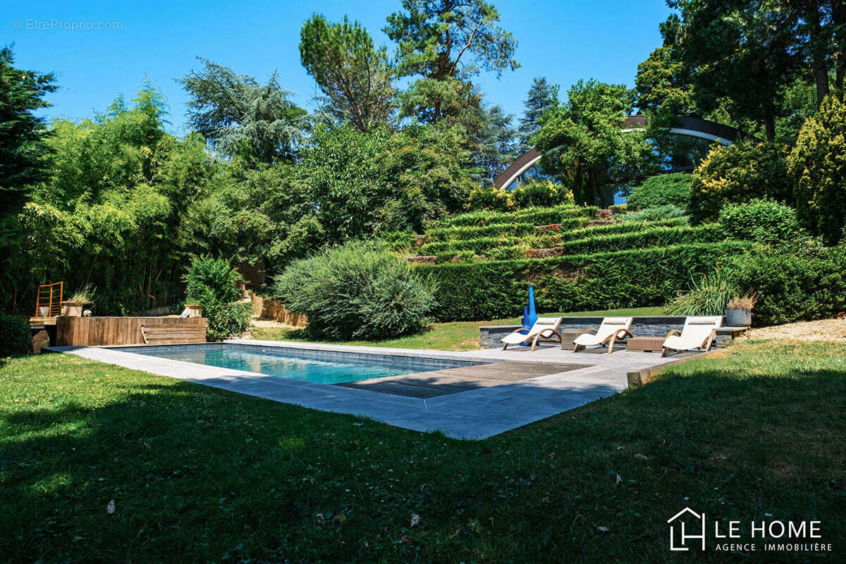 Maison à CHARBONNIERES-LES-BAINS