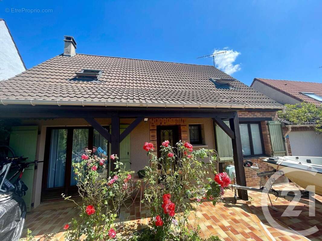 Maison à DAMMARTIN-EN-GOELE