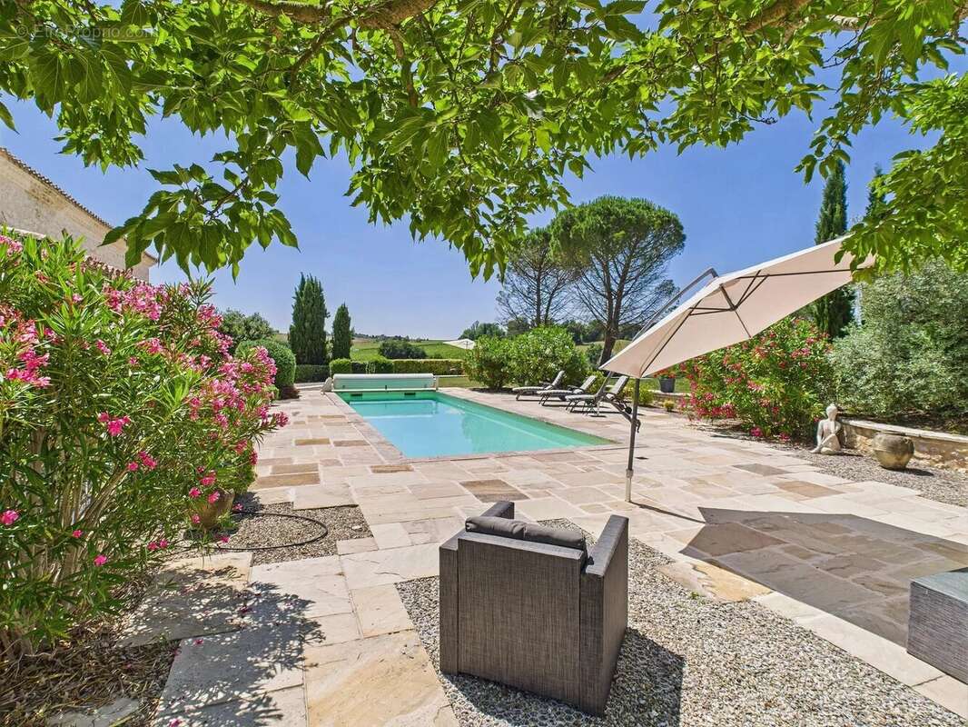 Maison à CAHUZAC-SUR-VERE