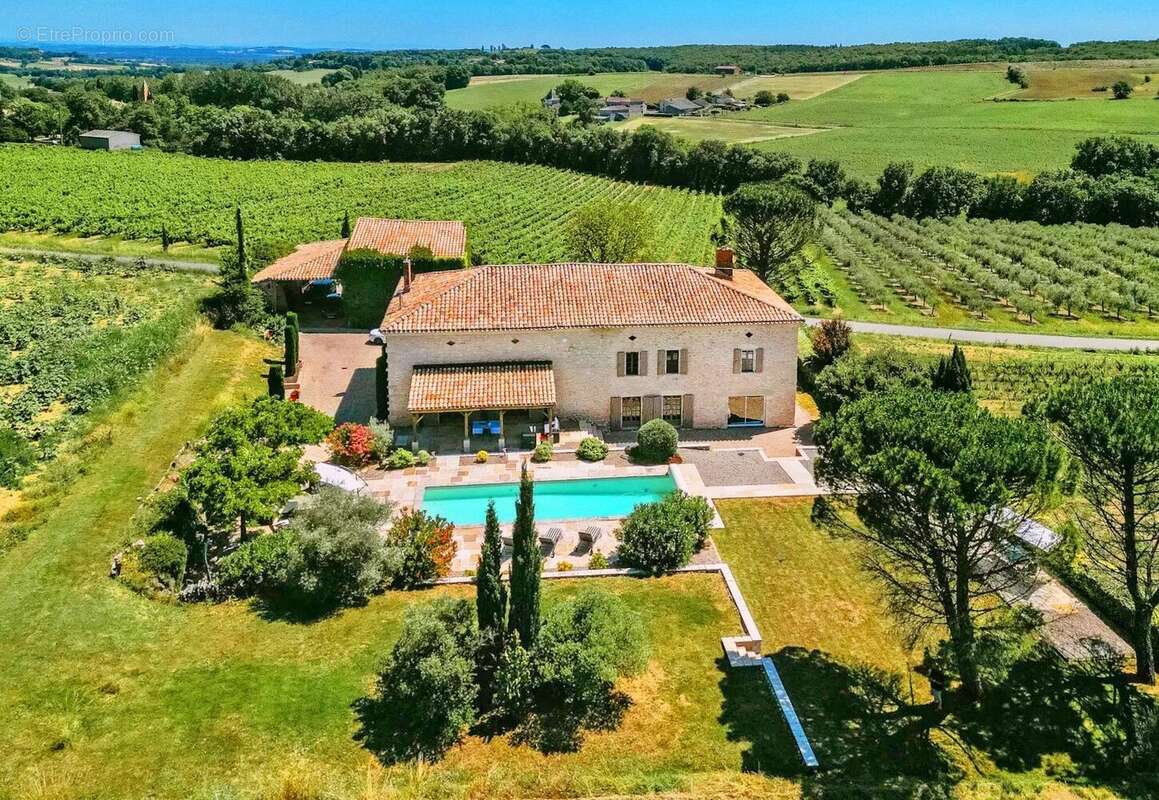 Maison à CAHUZAC-SUR-VERE