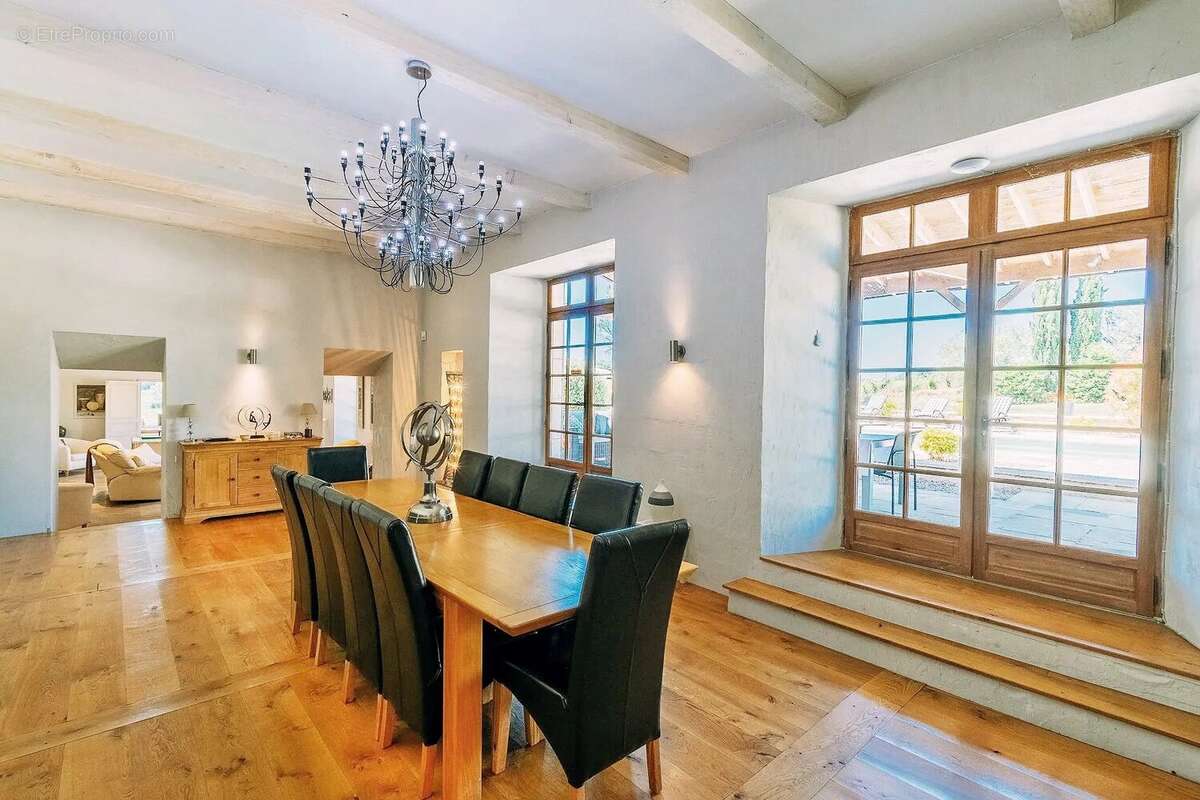 Maison à CAHUZAC-SUR-VERE