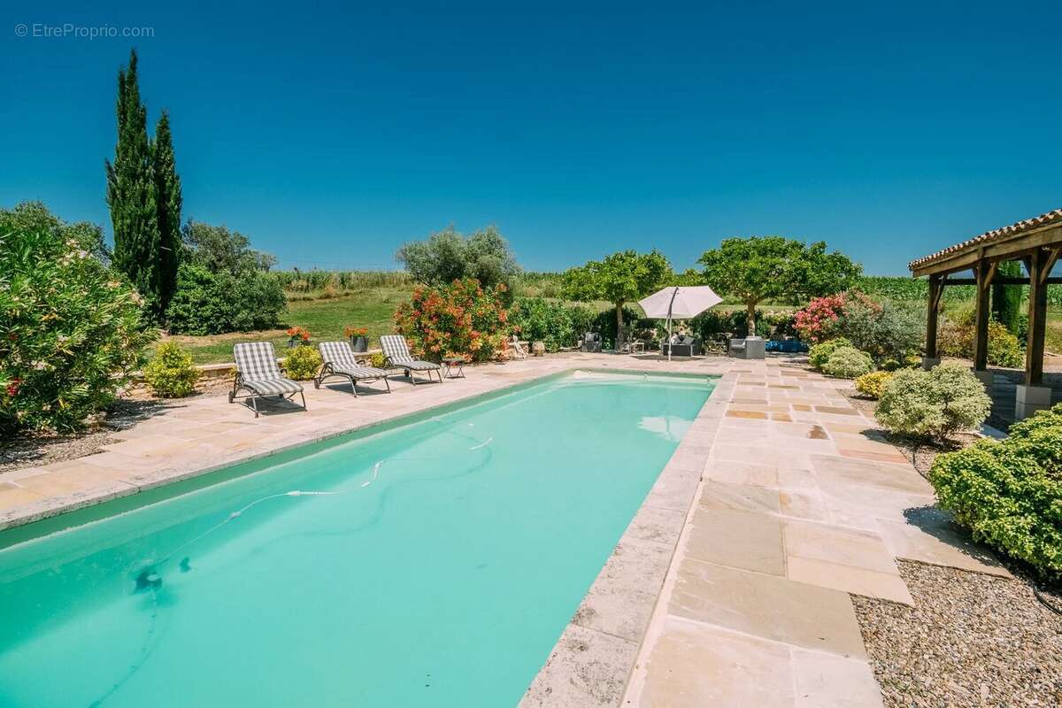 Maison à CAHUZAC-SUR-VERE