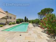 Maison à CAHUZAC-SUR-VERE