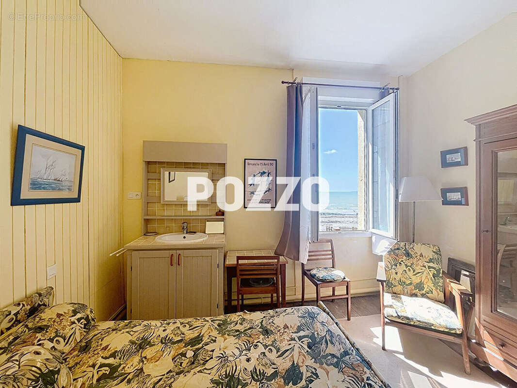 Maison à SAINT-PAIR-SUR-MER