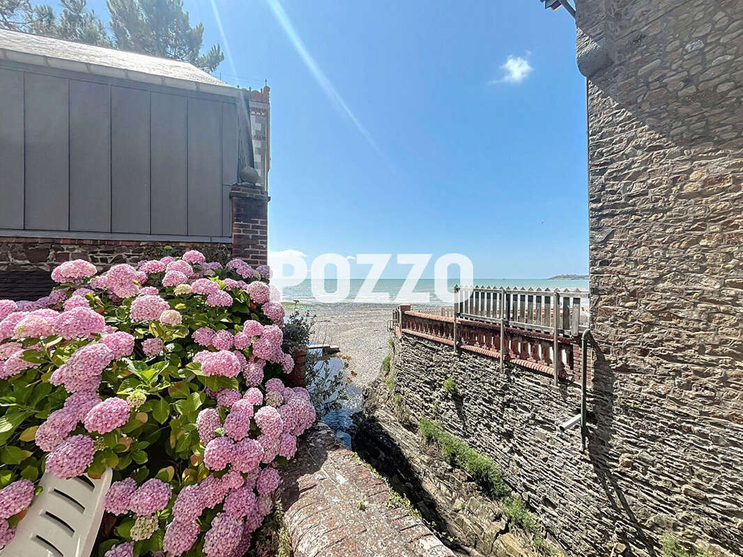 Maison à SAINT-PAIR-SUR-MER