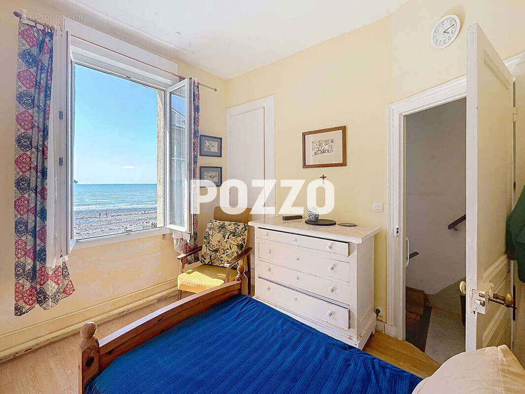 Maison à SAINT-PAIR-SUR-MER