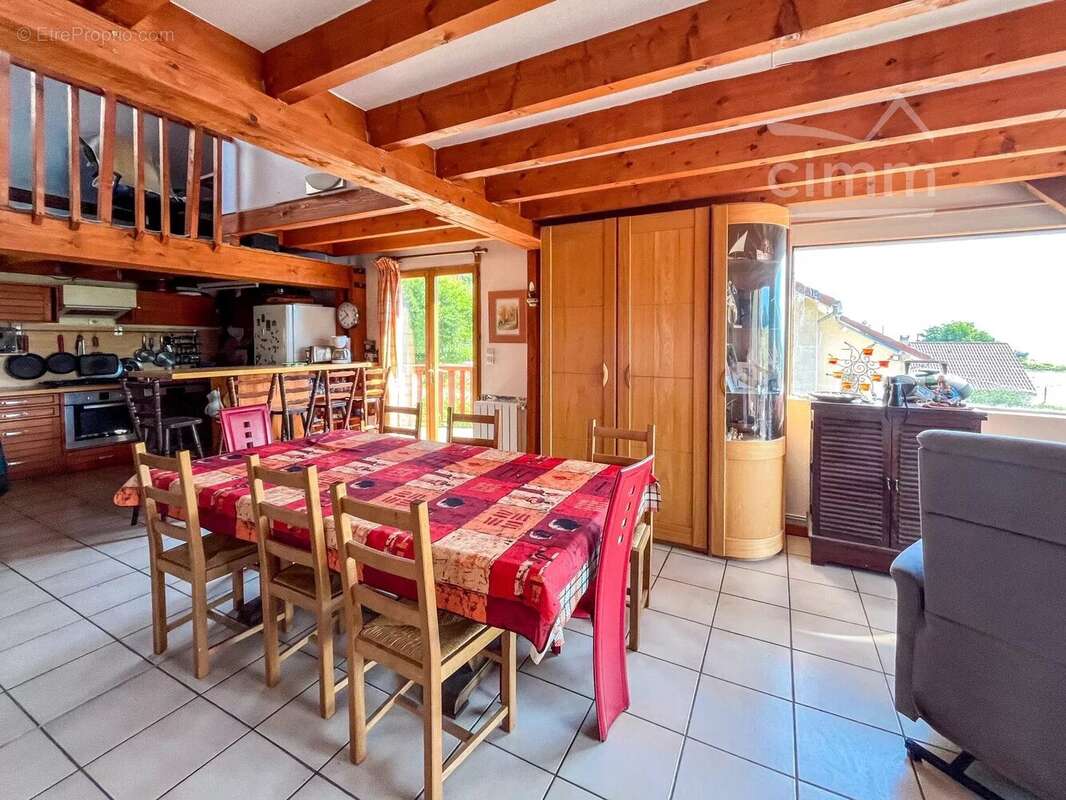 Maison à LA TERRASSE