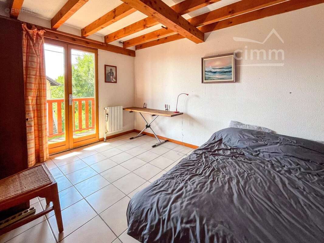 Maison à LA TERRASSE