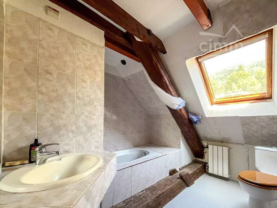 Maison à LA TERRASSE