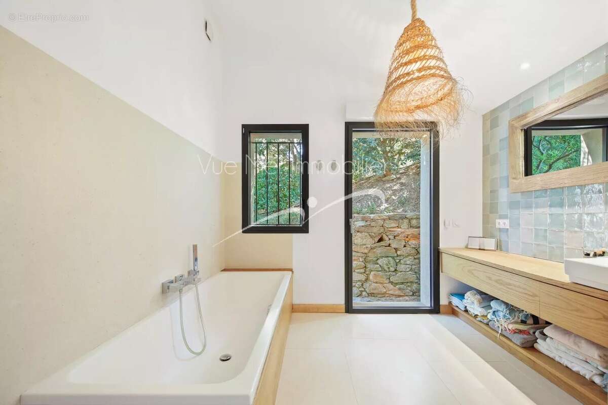 Maison à LE LAVANDOU